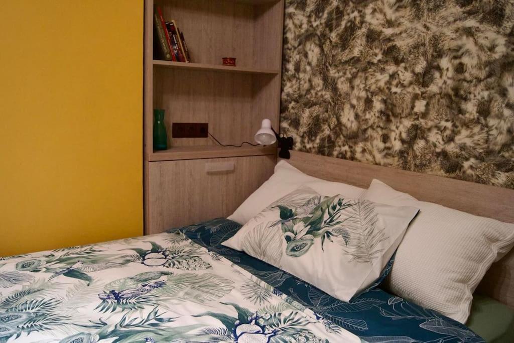 Cozy 2Br Oasis In Central Burgas Exterior foto