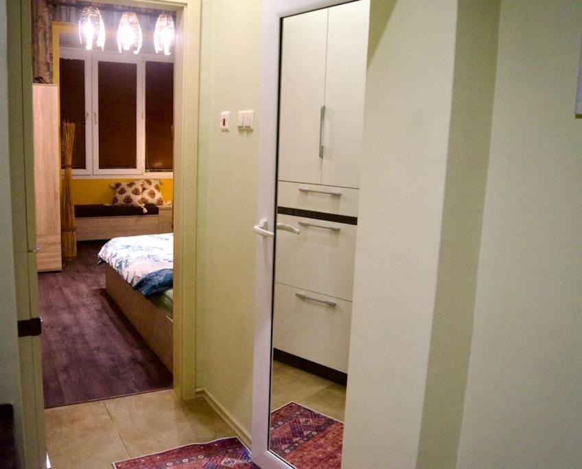 Cozy 2Br Oasis In Central Burgas Exterior foto